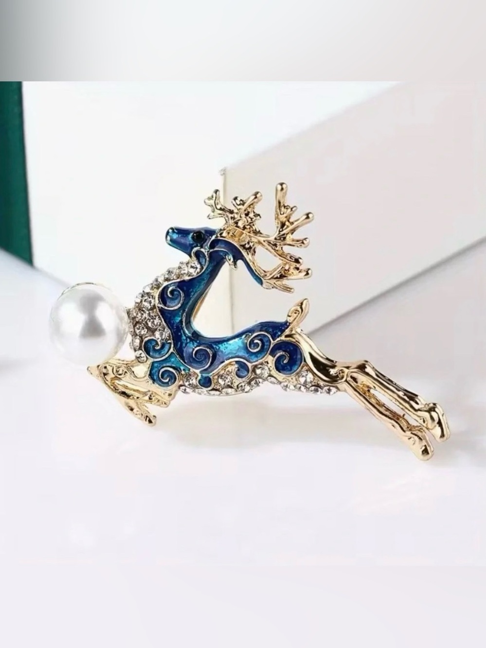 Deer Reindeer Brooch Pin Modern New Gorgeous
